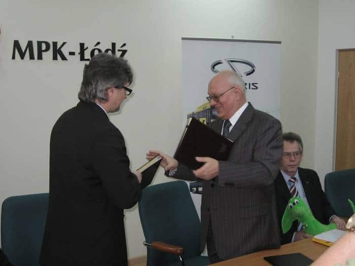Podpisanie umowy Solaris - MPK Łódź 