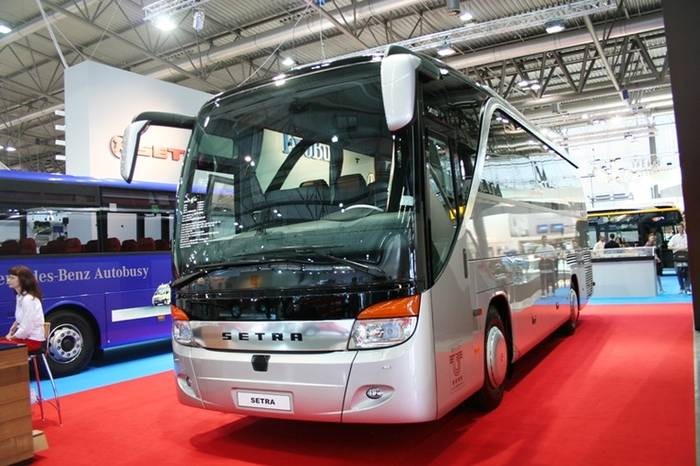 Setra S411