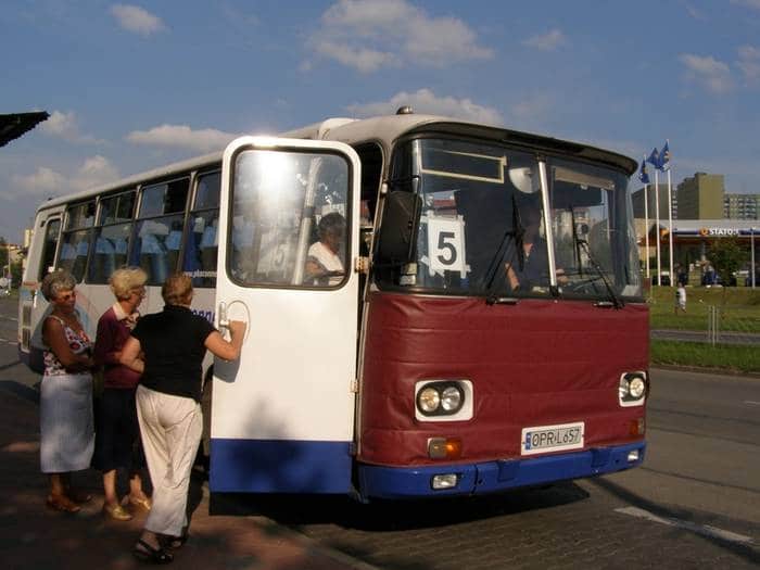 Autobus komunikacji zastępczej, obsługiwanej przez Veolię