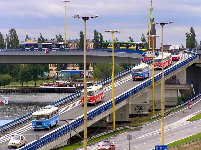 Parada - ul. Jana z Kolna (fot. Paweł Pieńkowski)