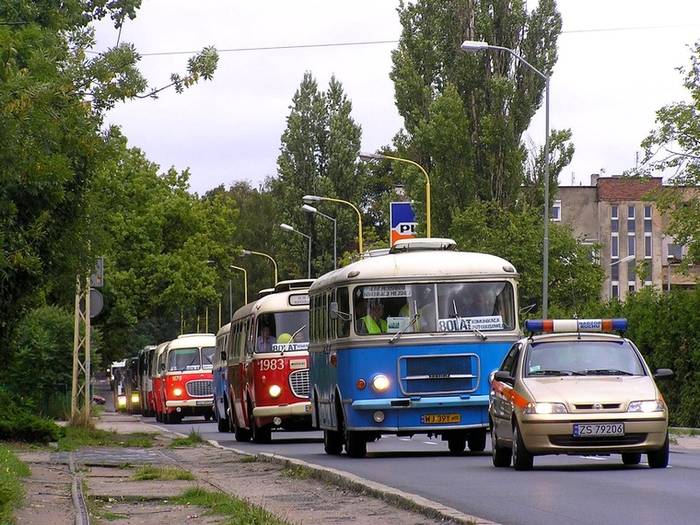 Parada - ul. Klonowica (fot. Paweł Pieńkowski)