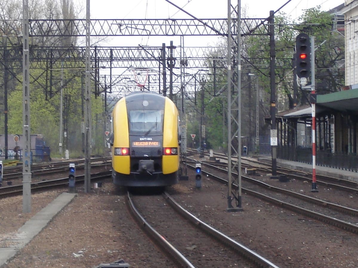 Inforail - Małopolskie EN77 potrzebują już napraw głównych. Jest przetarg