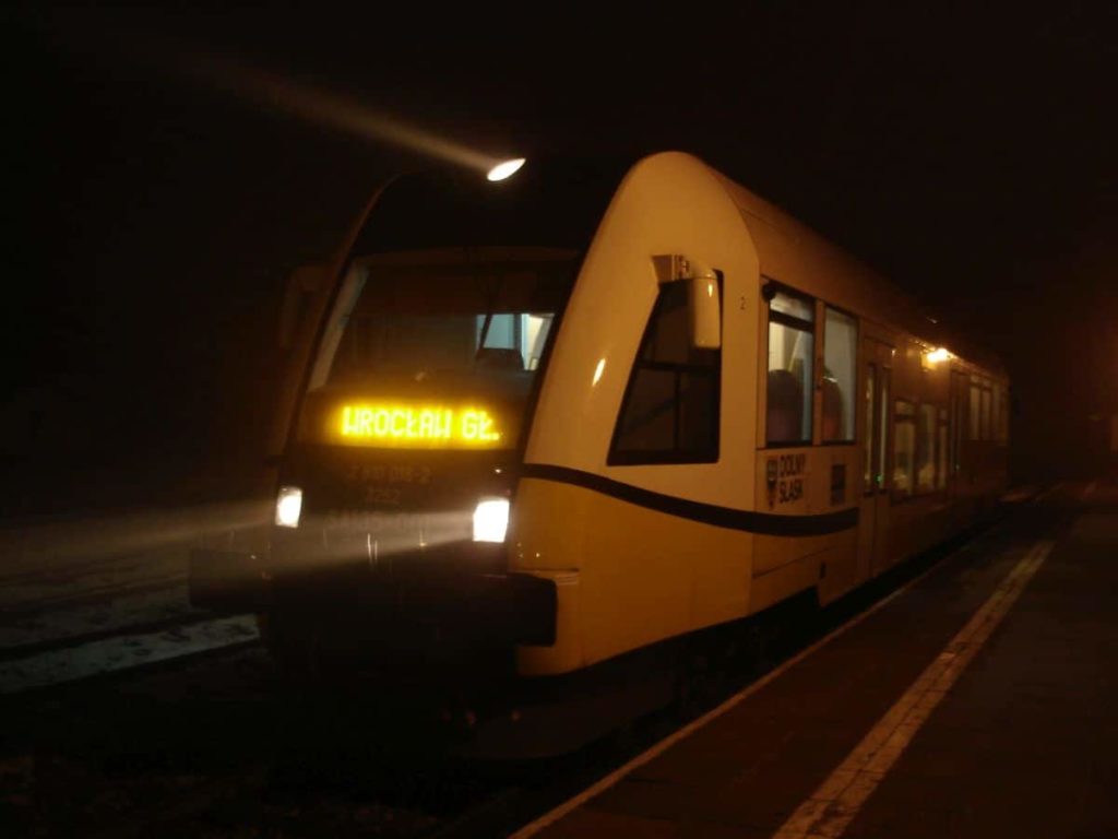 Koleje Dolnośląskie oficjalnie poinformowały o unieważnieniu przetargu na wykonanie obsługi technicznej poziomu utrzymania P4 pojazdu serii SA135-005 wraz z pracami dodatkowymi.