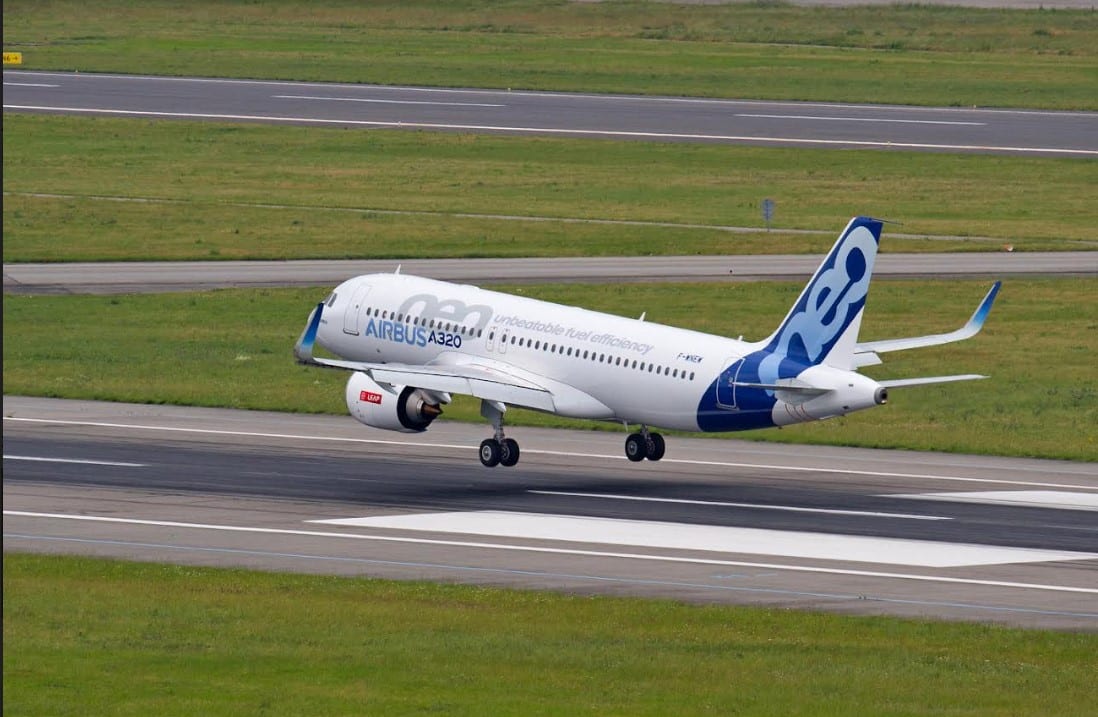 Infoair - Airbus: dobre półrocze mimo wyzwań. 29,6 mld euro zysku, 402 zamówienia samoloty