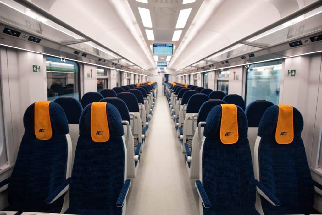 Coraz więcej wagonów od Cegielskiego odebranych; jest bardziej komfortowo foto: PKP IC