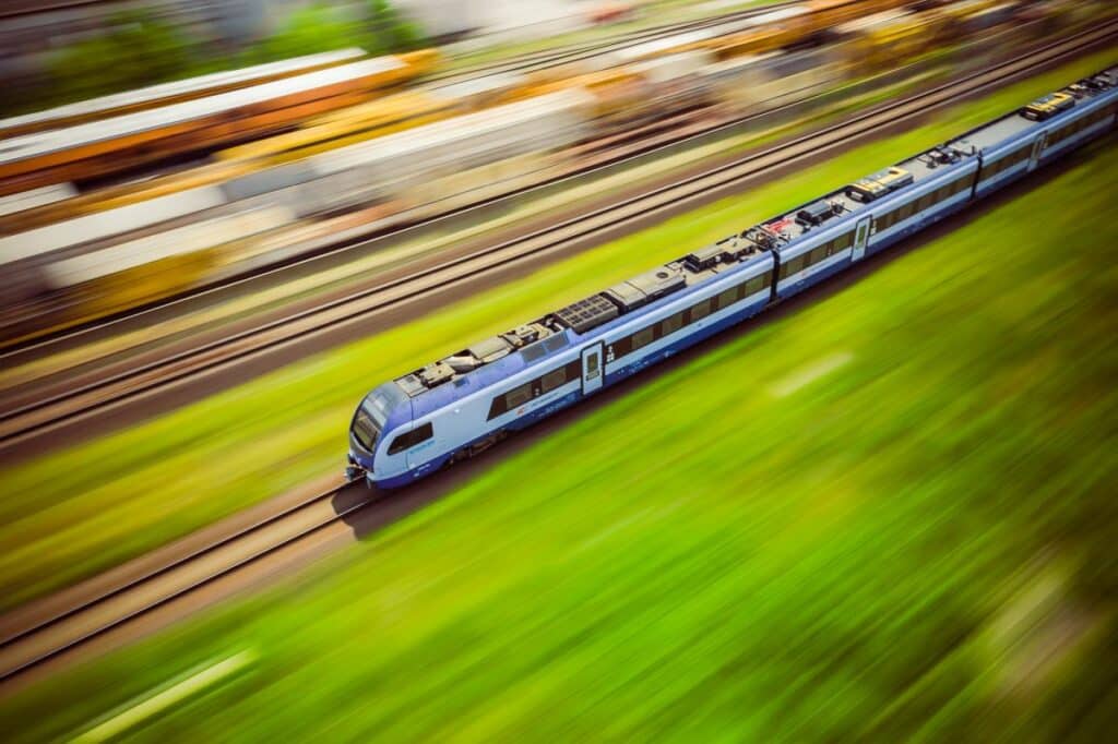 Dobre wyniki nowego kanału sprzedaży biletów PKP Intercity foto: PKP IC