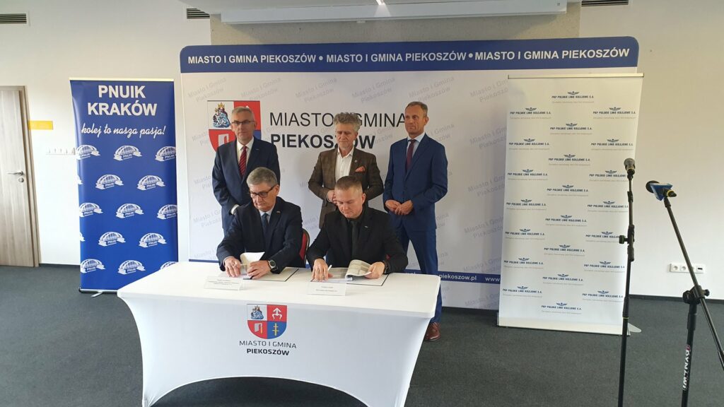 Mieszkańcy Piekoszowa i Górek Szczukowskich zyskają lepszy dostęp do kolei. 