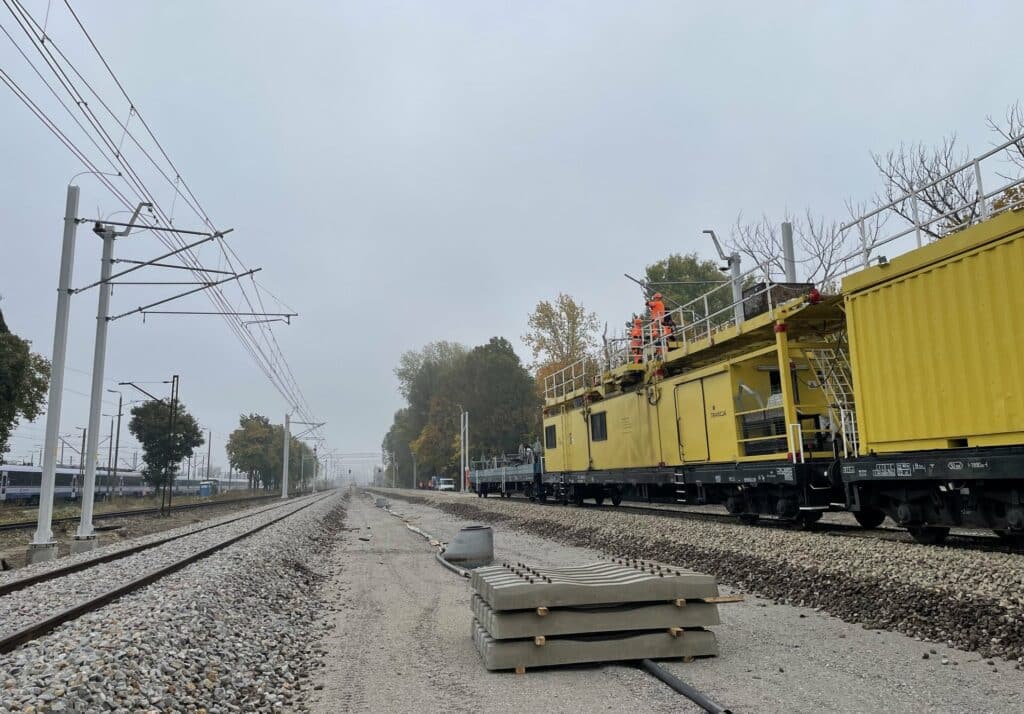 Od 10 grudnia pasażerowie pociągów podmiejskich kursujących na linii otwockiej będą mieli do dyspozycji nowy przystanek Warszawa Grochów, który wybudowano na wysokości szpitala przy ul. Szaserów.