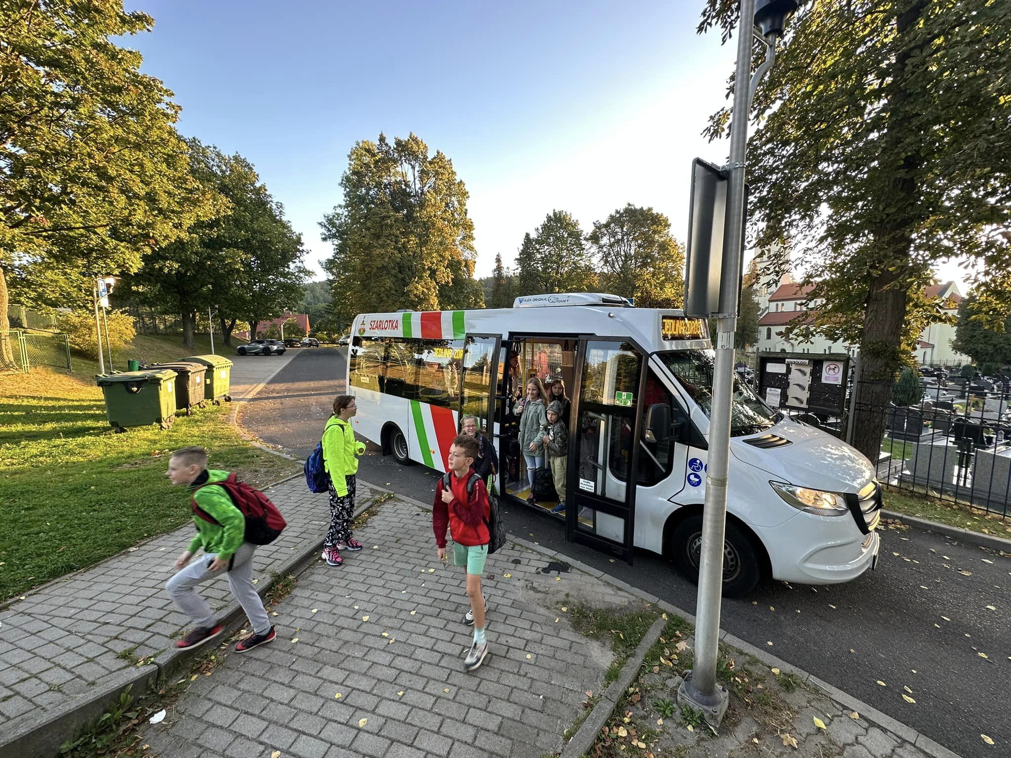 Infobus - Kto poprowadzi „Szarlotkę”? Jedlina-Zdrój ogłasza przetarg na przewozy autobusowe