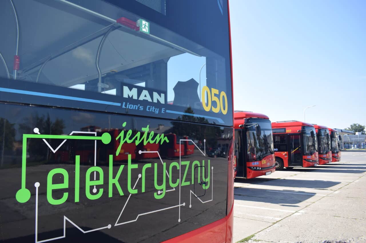 Infobus - Ile kosztuje przebudowa pętli autobusowej? Na przykładzie Stalowej Woli