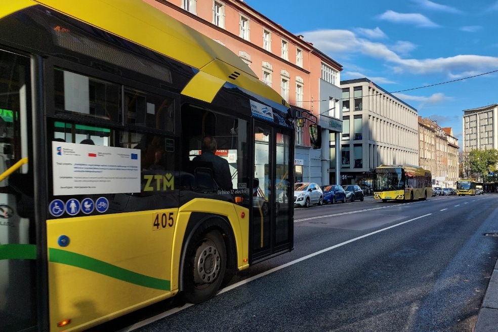 PKM Katowice dokłada środki i wybiera firmę z kierowcami autobusów