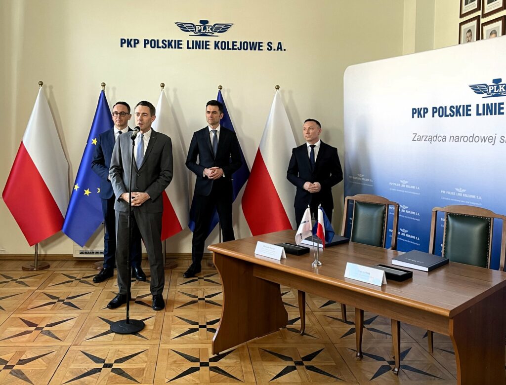 PKP Polskie Linie Kolejowe S.A. podpisały umowę na modernizację czwartego odcinka linii numer 104 Chabówka – Nowy Sącz.