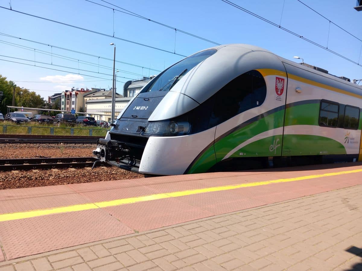 Inforail - Czas na naprawy główne mazowieckich Elfów. Wykona je PESA