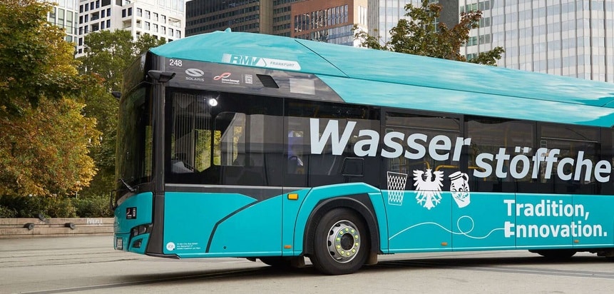 Frankfurt będzie miał 32 autobusy wodorowe Solarisa, w tym pierwsze przegubowce fot. ICB