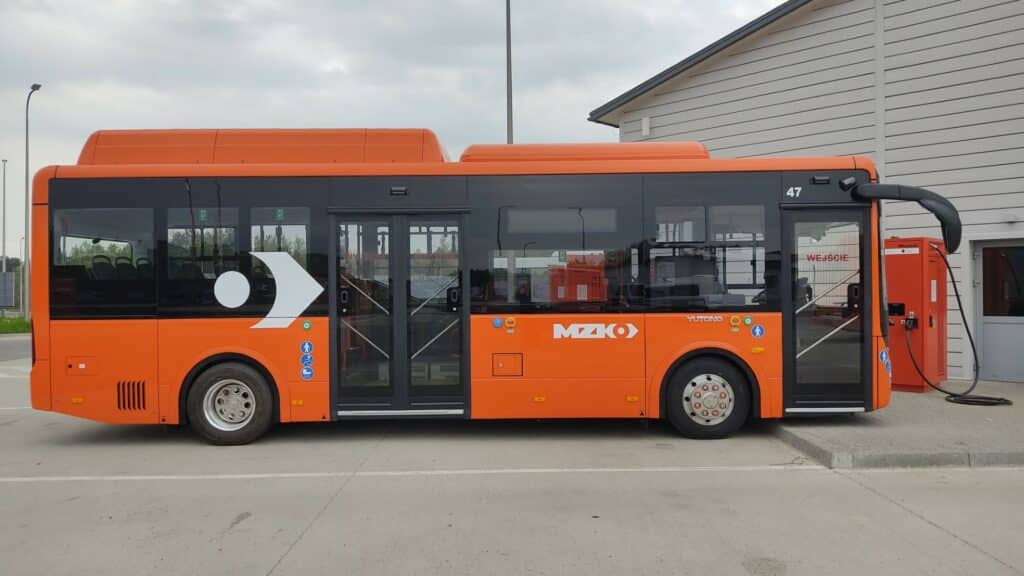 Ostrowiec Św. ma jedną ofertę na piątym etapie elektryfikacji taboru MZK. Od Busnex Poland