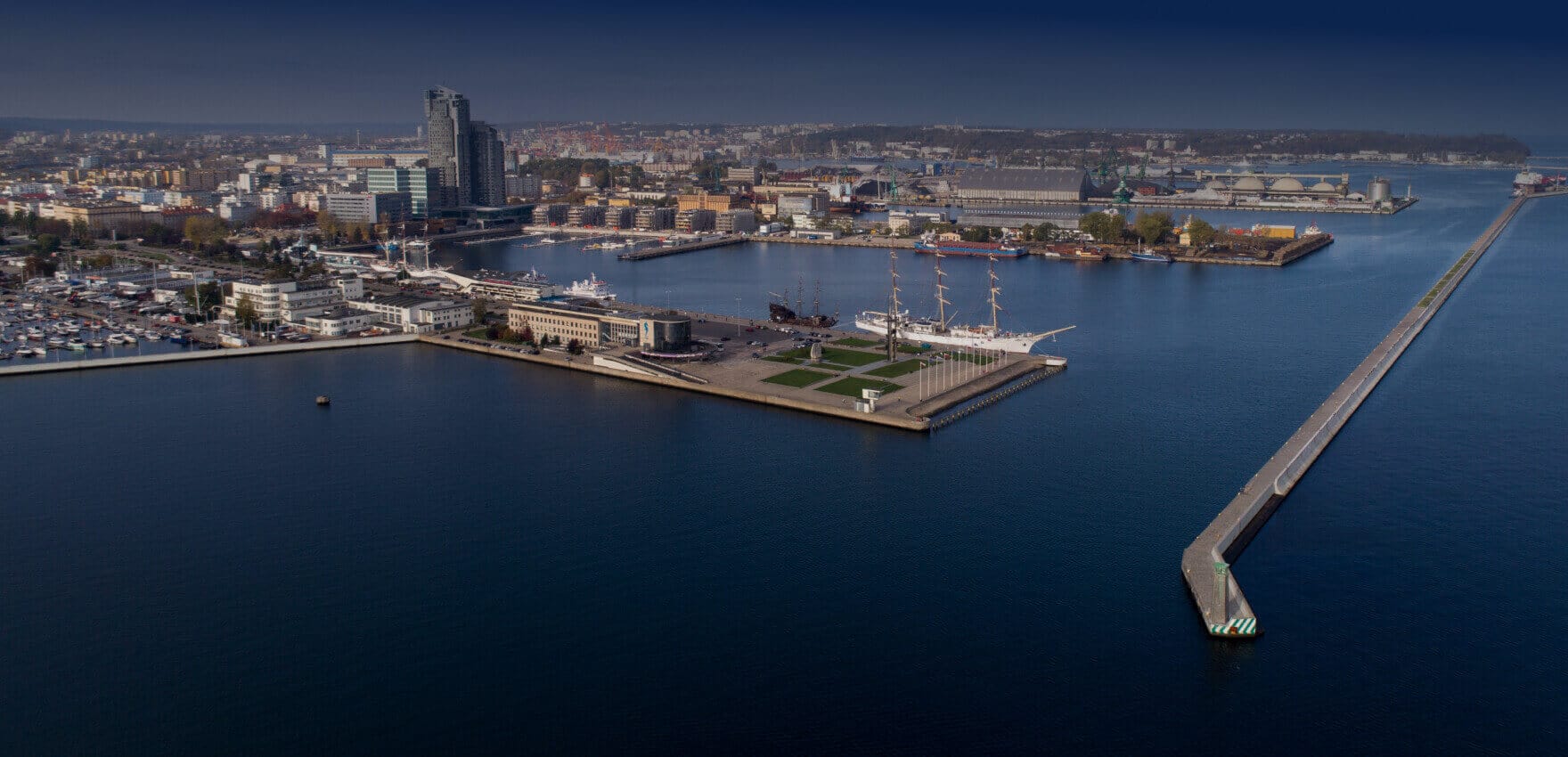 Infoship - Nowe perspektywy dla Portu Gdynia po spotkaniu z delegacją Kaohsiungu