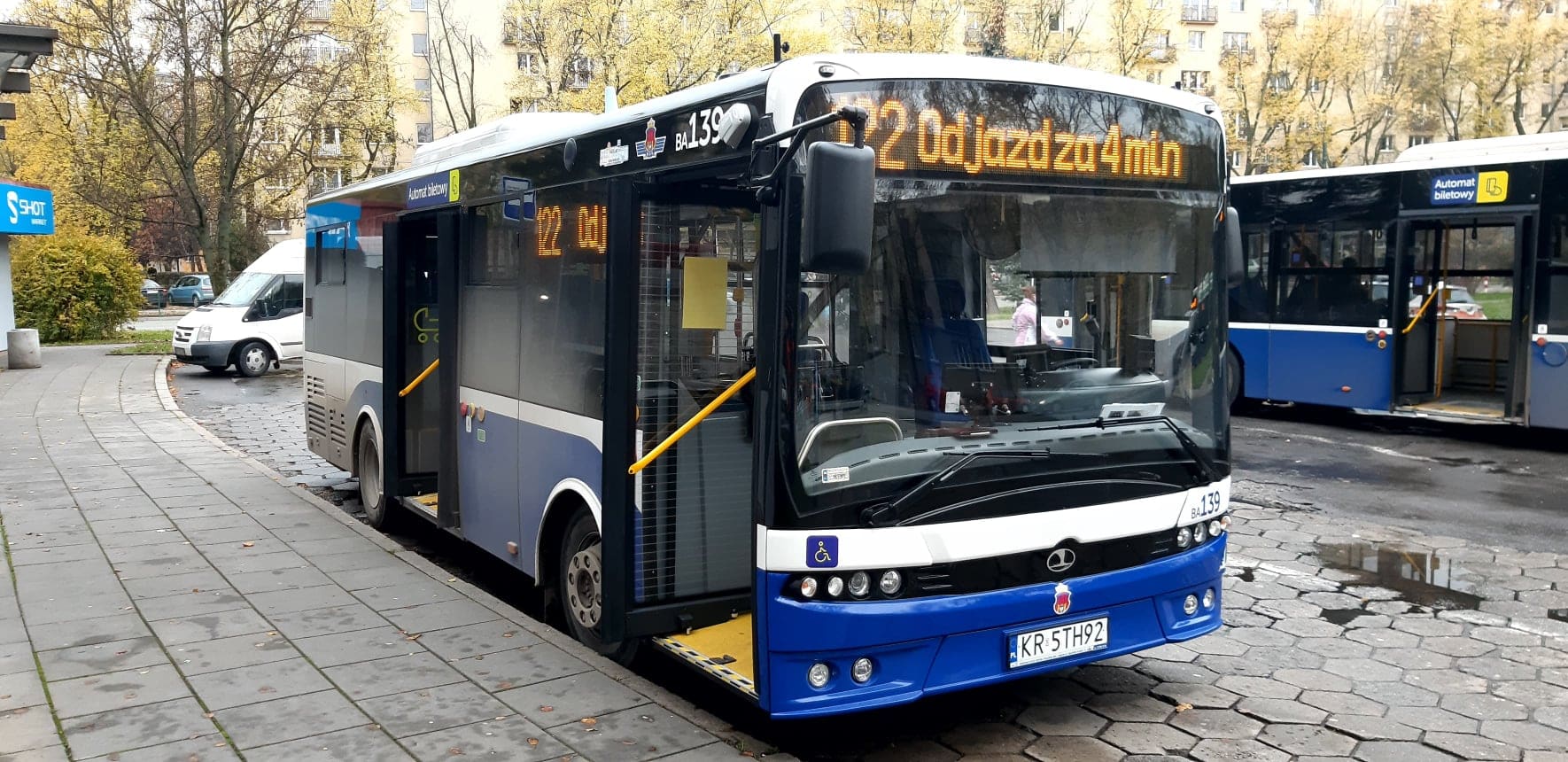 Infobus - Nowe minibusy dla MPK Kraków: Kryteria, wymagania i punktacja. Analiza SWZ
