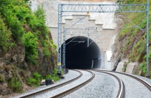 Tunel koło Trzcińska
