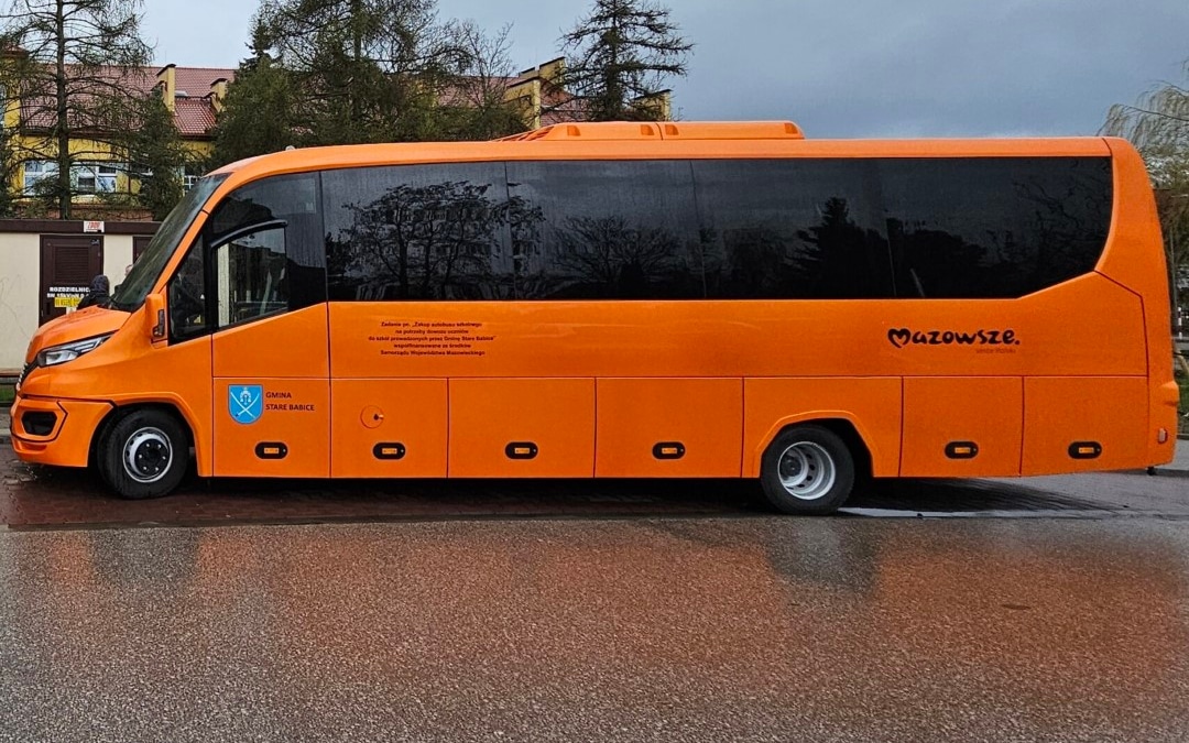 Infobus - KM Łomianki wybrały dostawce autobusu do dowozu uczniów. Spośród dwóch ofert