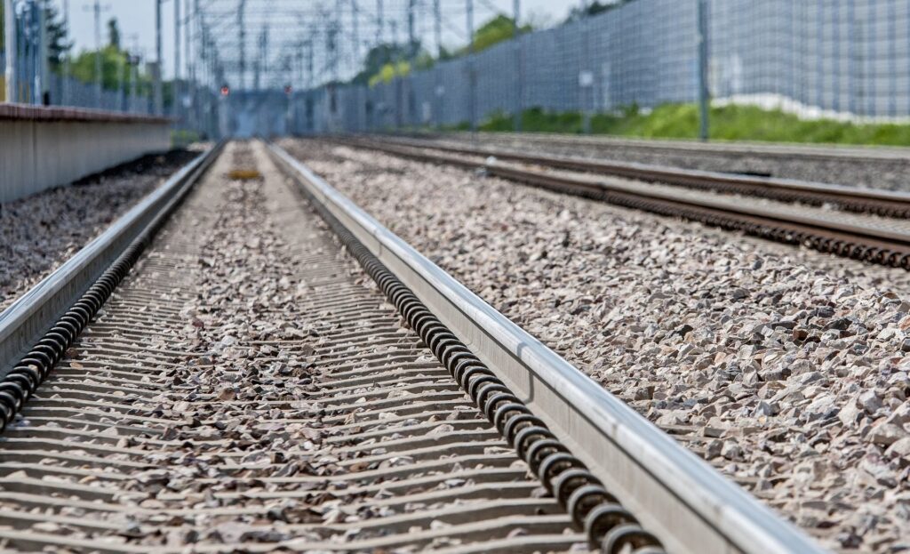 Z Radomia do Tomaszowa Mazowieckiego pociągiem pojedziemy 120 km/h foto: PKP PLK