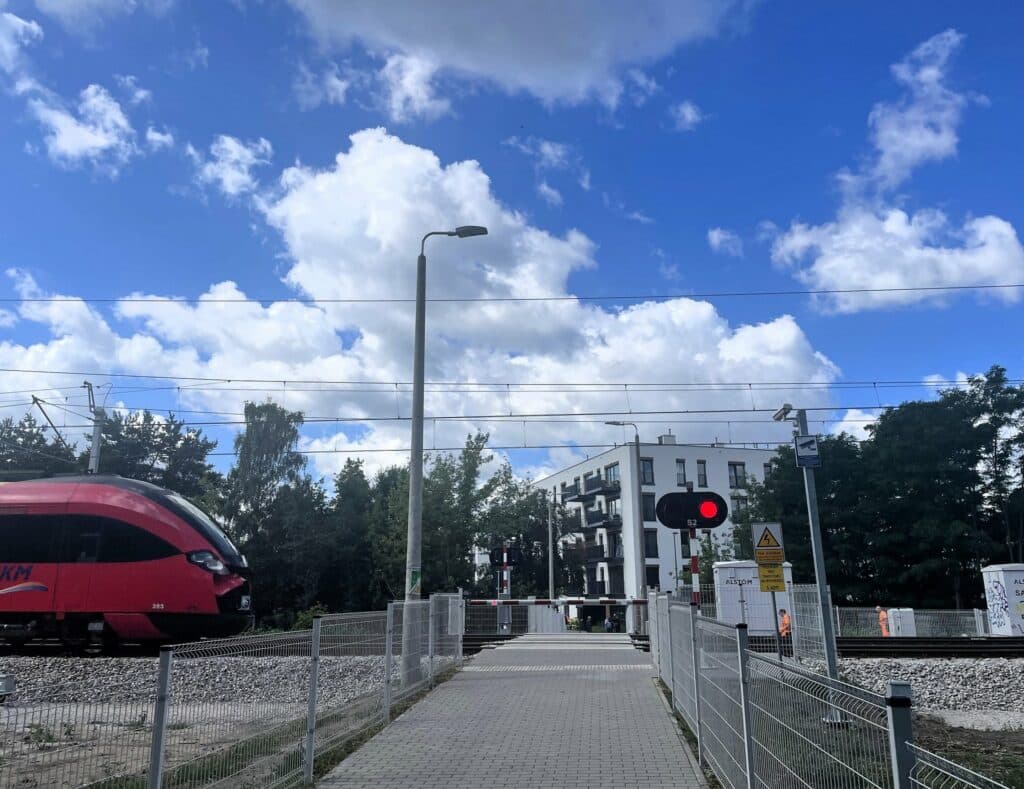 Nowe przejścia w Warszawie. Połączyły Pragę Południe z Rembertowem foto: PKP PLK