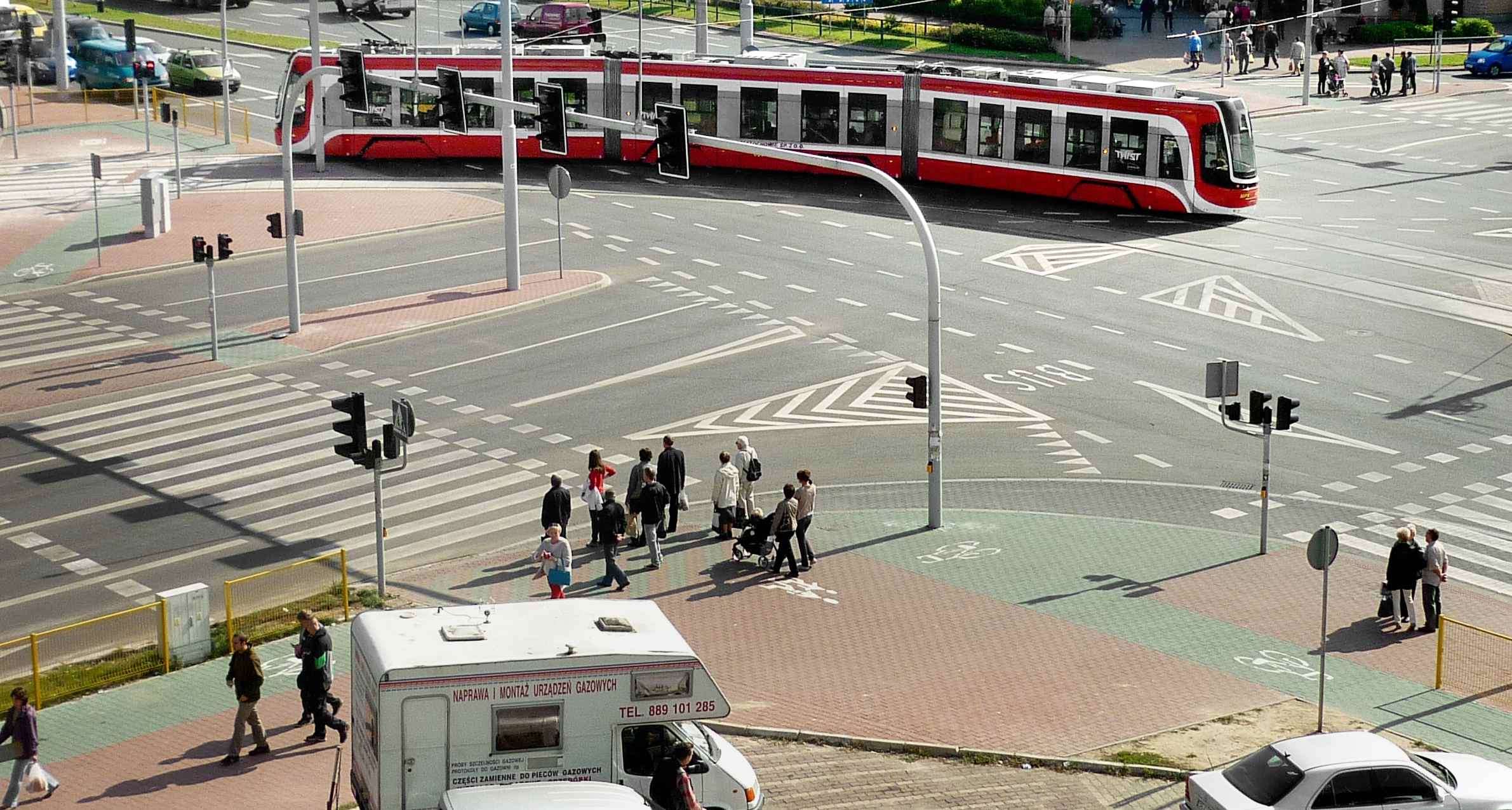 Infotram - Motorniczy zaalarmował, straż miejska uwolniła sarenkę