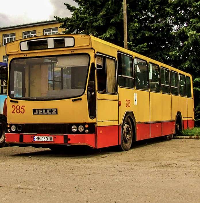 Ostatni Jelcz PR110 z MZK Przemyśl trafił do Muzeum Ratownictwa i Techniki w Przemyślu