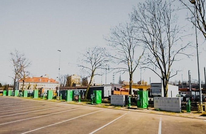 MZA Warszawa zamawia kolejne ładowarki do autobusów elektrycznych: Wolne i szybkie