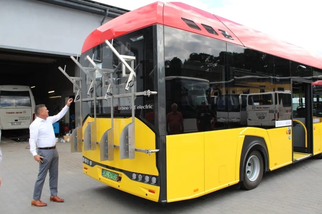 Nowa Ruda uruchomi zeroemisyjną komunikację miejską. Z autobusami Solarisa fot. UM Nowa Ruda