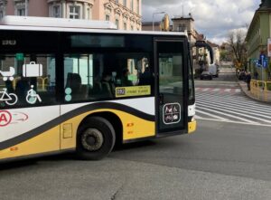 Koleje Dolnośląskie przywracają autobusy do Lądka-Zdroju i Stronia Śląskiego