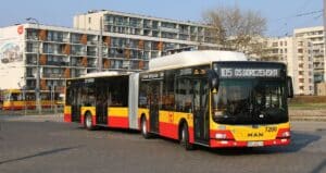 Sprzeciw mieszkańców Warszawy wobec zmiany trasy autobusu nr 105 