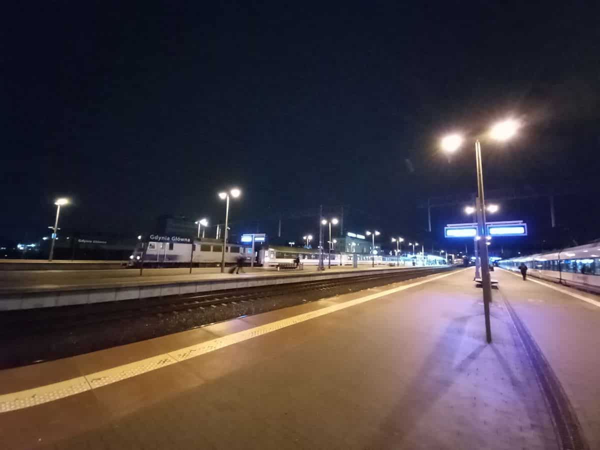 Inforail - Rozbudowa linii kolejowej 202 coraz bliżej. Siedem ofert, trzy w budżecie