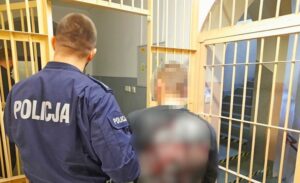 Policjanci z Lęborka zatrzymali dwóch mężczyzn, 24- i 26-latka, podejrzanych o przestępstwa przeciwko mieniu.