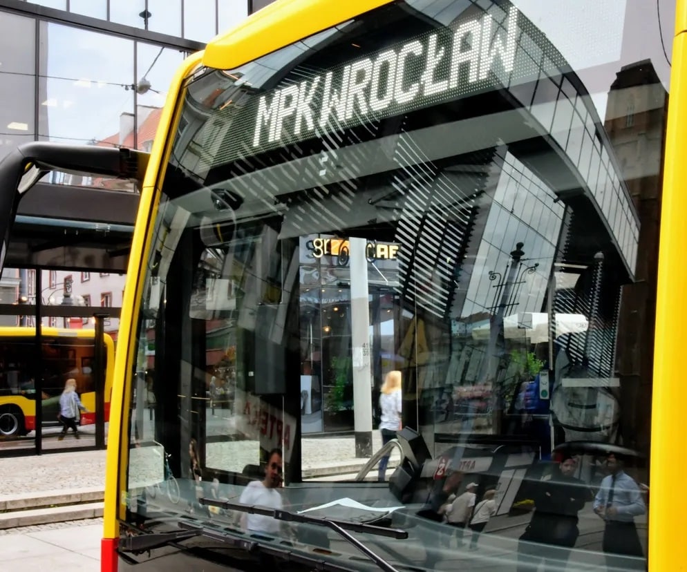 MPK Wrocław błyskawicznie unieważnia jedno zadanie w przetargu na 200 autobusów diesla