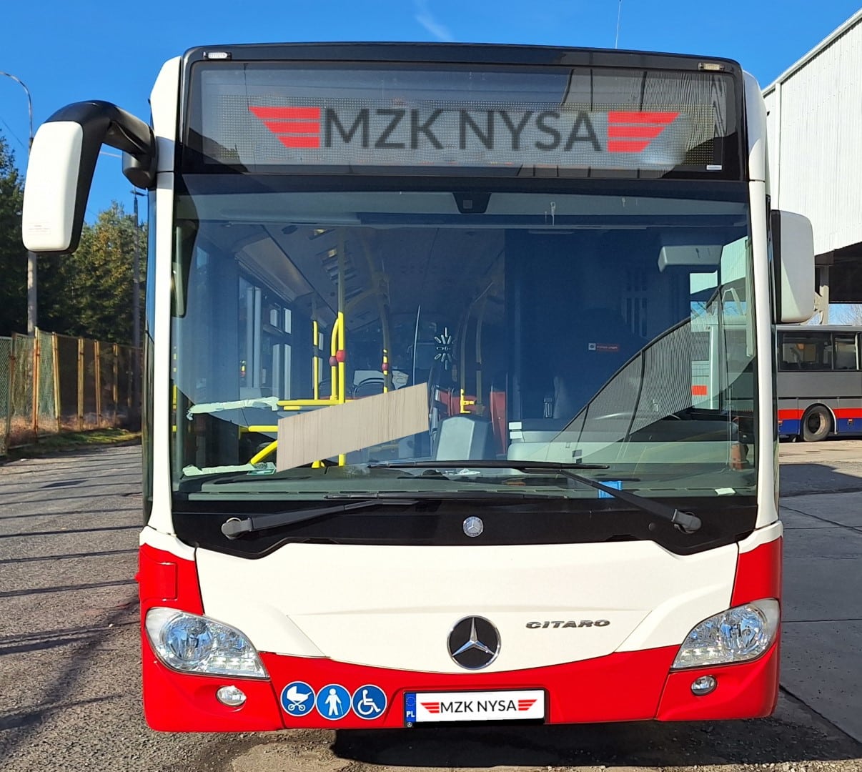 Infobus - Nysa szuka elektrobusów z długą gwarancją. Kto takie zaoferuje? Analiza SWZ