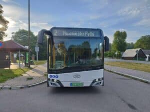 Suwałki preferują określone rozwiązania techniczne w zamawianym elektrobusie. Analiza SWZ