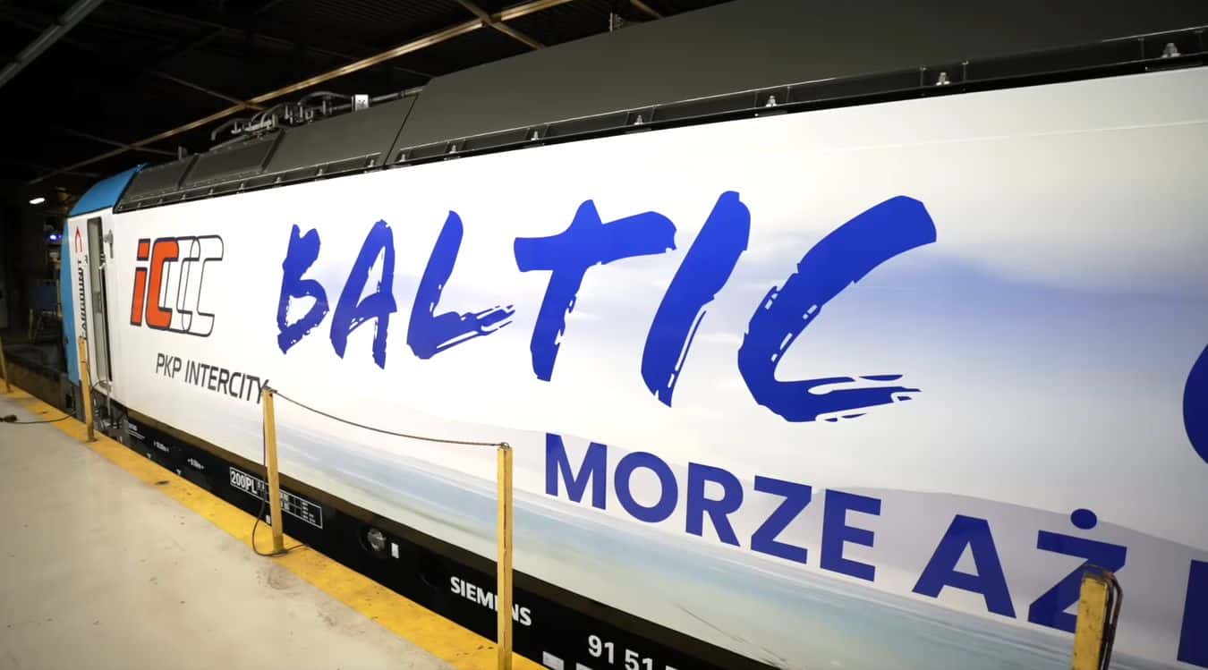 Inforail - Dlaczego PKP Intercity wymieniają lokomotywę na połączeniach Baltic Express we Wrocławiu?