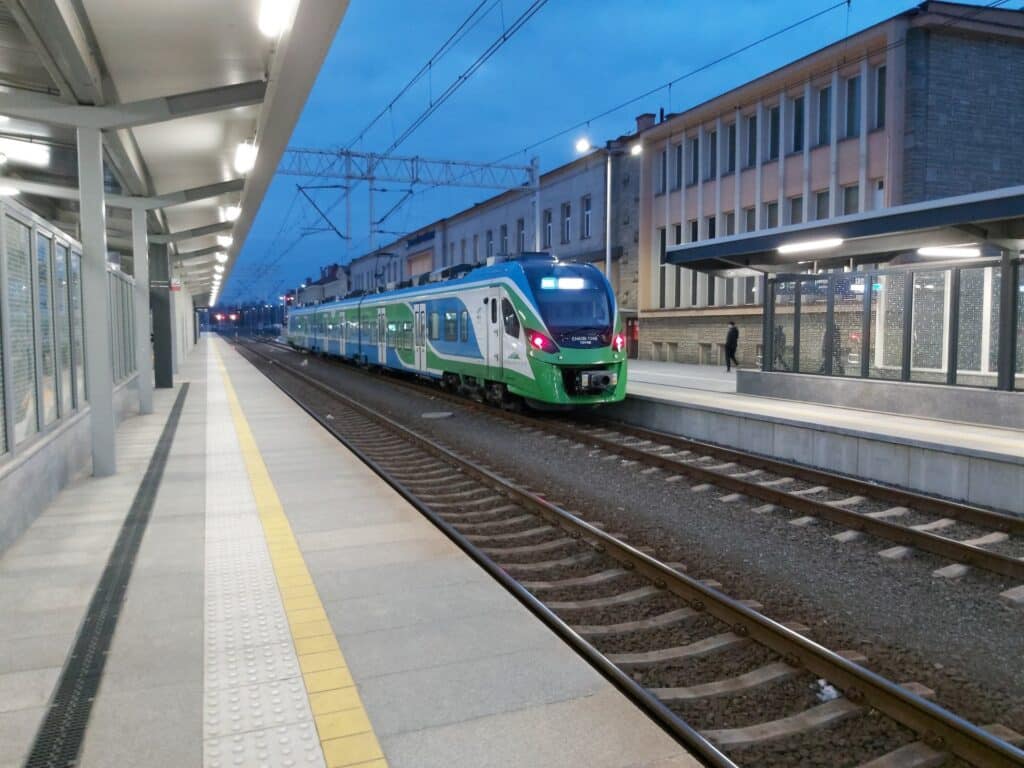 Nowoczesna infrastruktura kolejowa w Polsce Wschodniej. Pierwsze umowy o dofinansowanie podpisane foto: PKP PLK