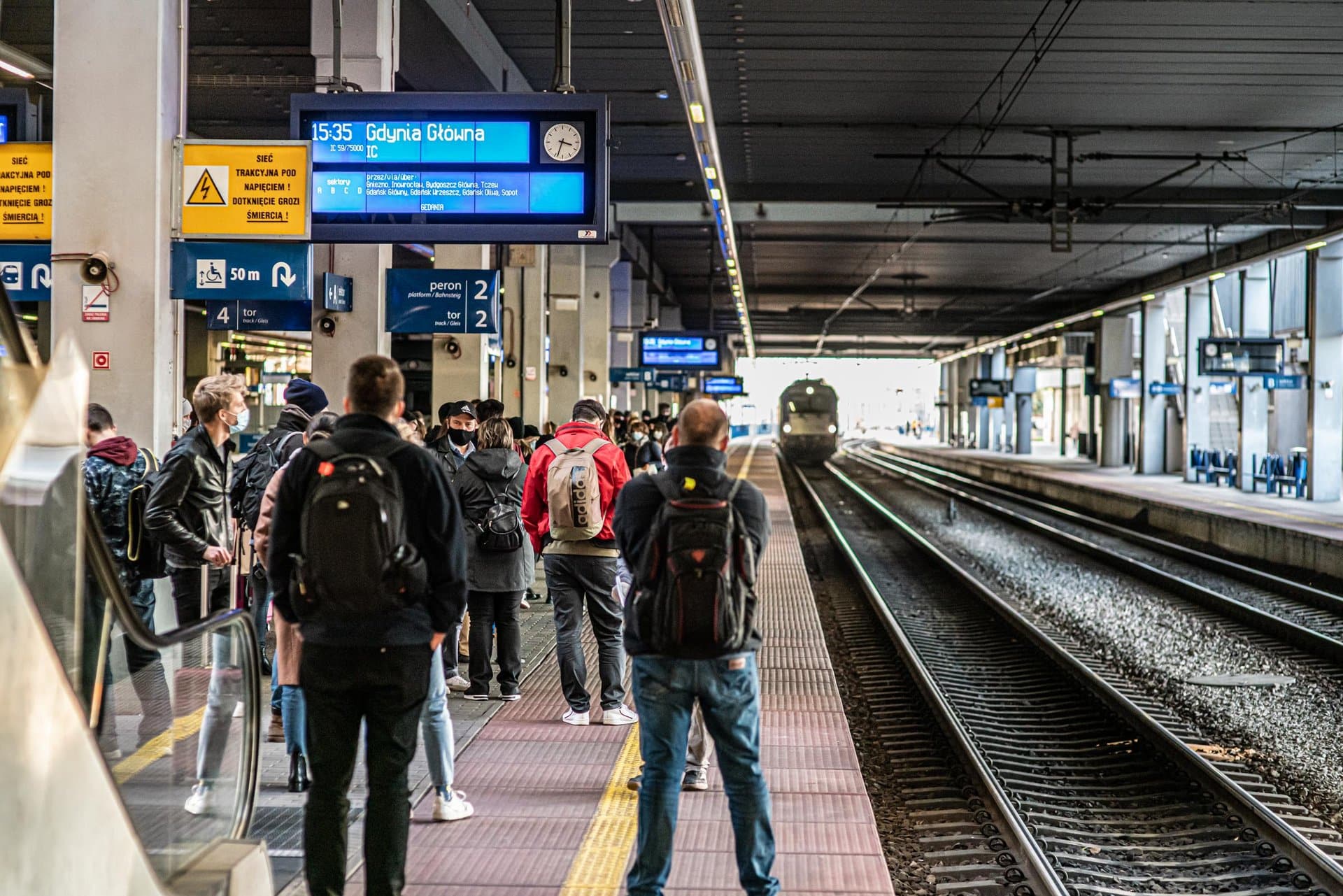 Inforail - To te grupy podróżnych napędzają rekordy w PKP Intercity