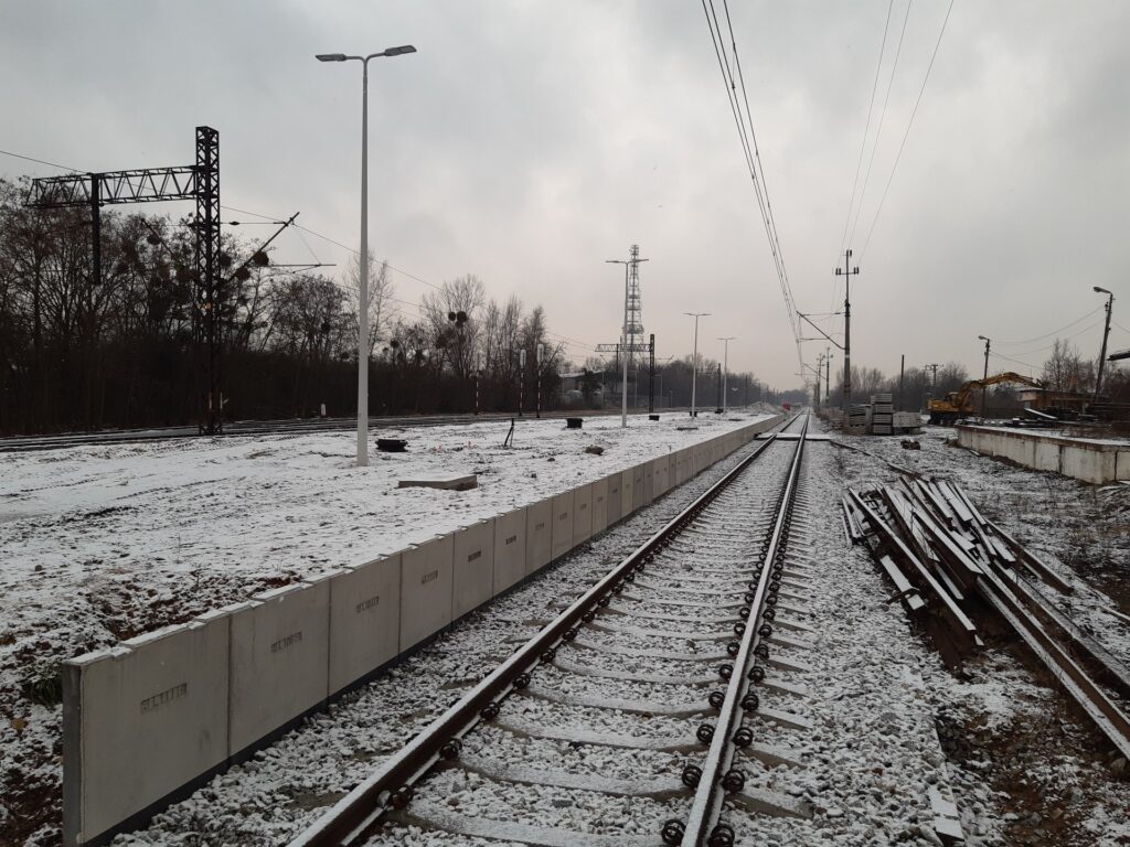 Nie kursują pociągi na trasie Jelcz Miłoszyce – Dobrzykowice Wrocławskie. Pękła szyna foto: PKP PLK