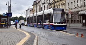 Bydgoszcz: Bezpieczne przystanki przy placu Wolności / fot. ZDMiKP