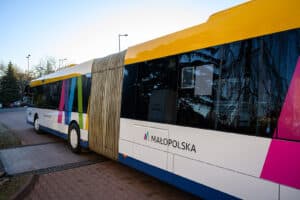 Powiat tarnowski rozwija transport publiczny. Od marca nowe autobusy, w przyszłym roku - nowe pociągi