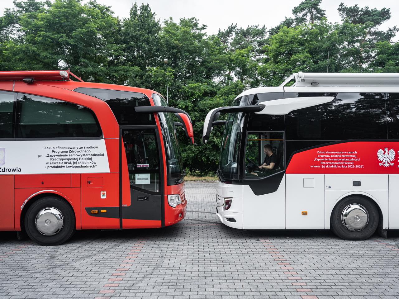 Infobus - RCKiK w Białymstoku zamawia cztery krwiobusy na bazie autokarów. Od Zeszuty