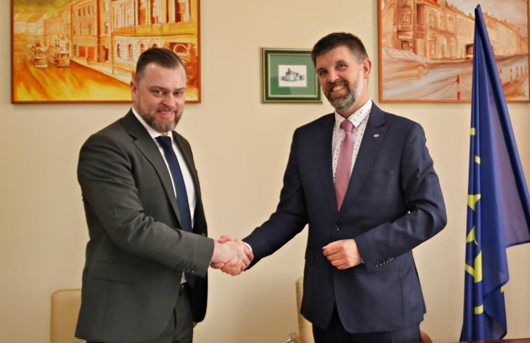 Infobus - MPK Tarnów z umową na pierwsze elektrobusy we flocie. Siedemnastka od Solarisa