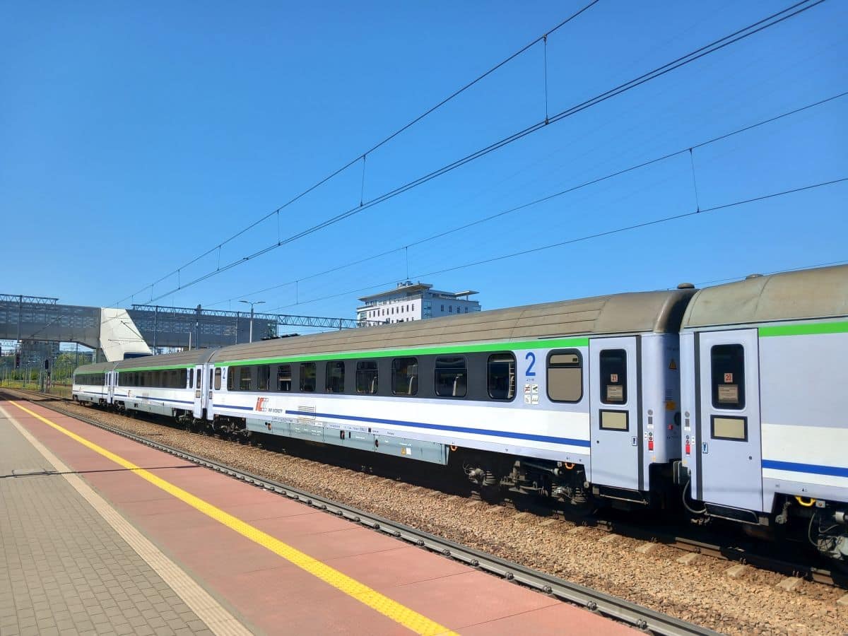 Inforail - PKP Intercity tańsze niż przewoźnicy regionalni. niedługo może to się zmienić…