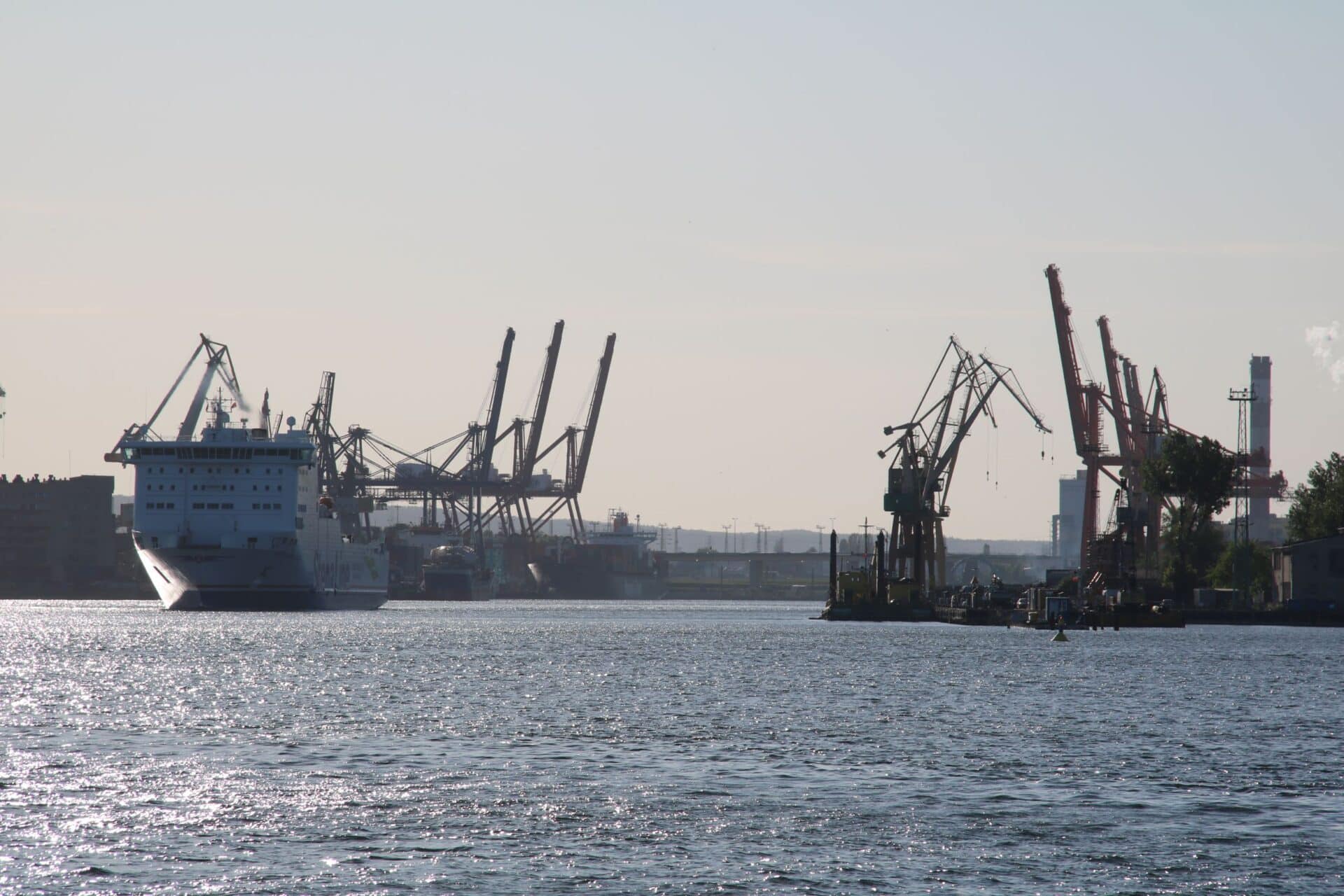 Infoship - Port Gdańsk z przetargiem na ochronę przeciwpożarową