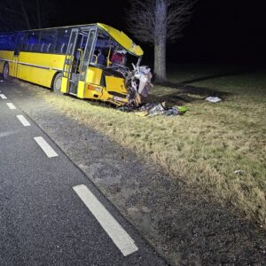 Tragiczny wypadek na DK24 w Lubuskiem – autobus zderzył się z busem