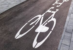 W Krakowie jeszcze w tym roku ruszy budowa dwóch kluczowych odcinków infrastruktury rowerowej: przy ul. Nawojki oraz ul. Brożka.