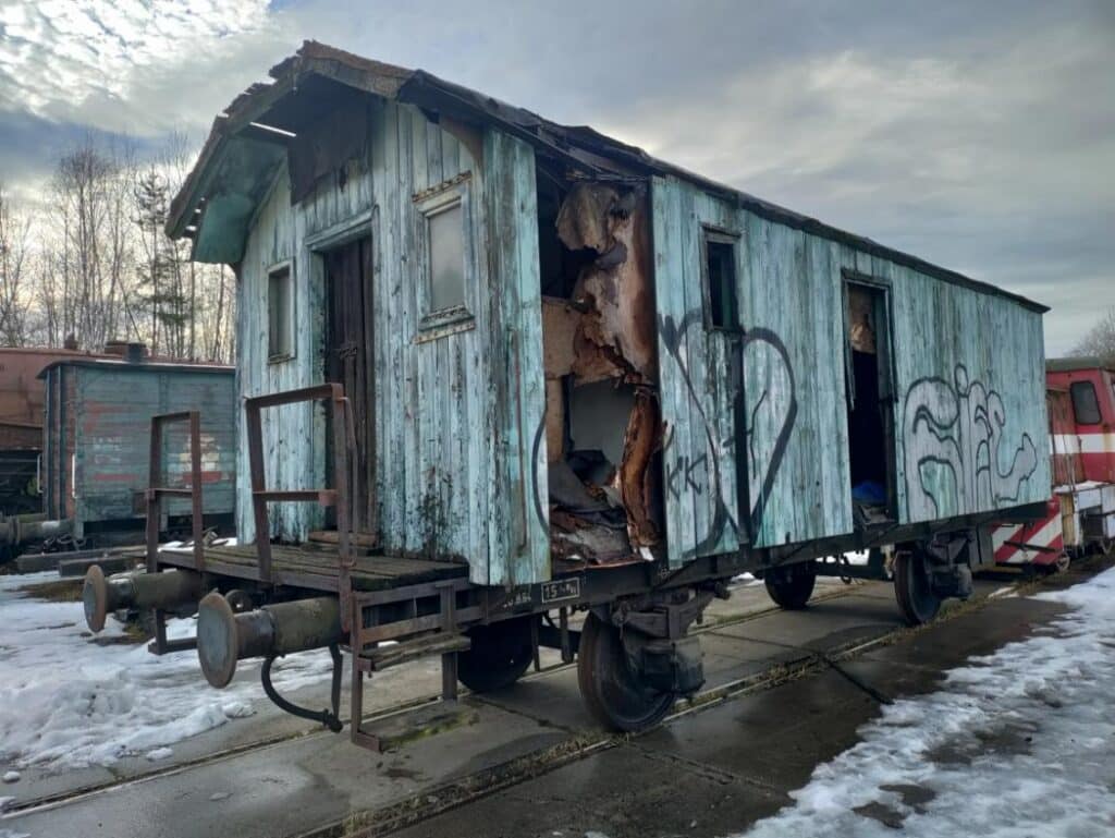 Drugie życie wagonów i semaforów foto: PKP PLK
