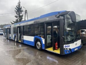 Kórnik odebrał pierwszego Solarisa Urbino 18 mild hybrid. Drugi w drodze / fot. KOMBUS